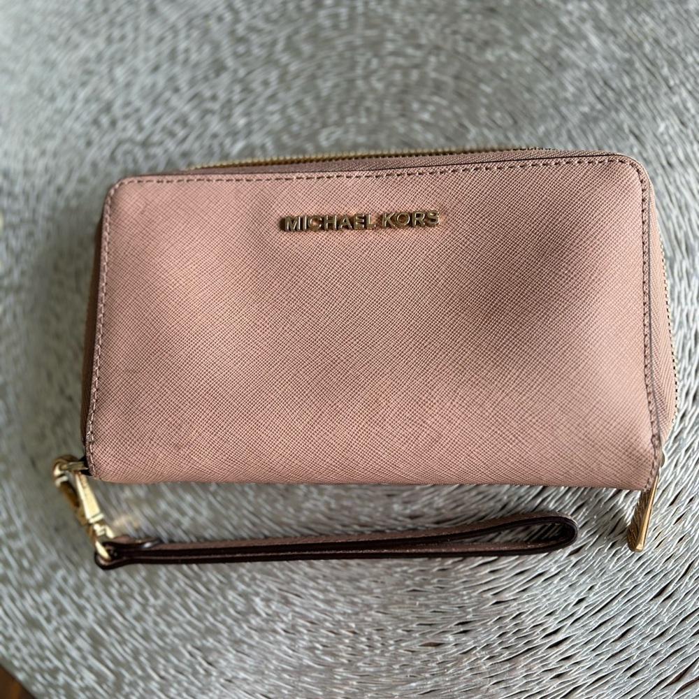 Michael kors wallet